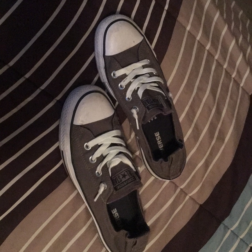 Converse 8.5